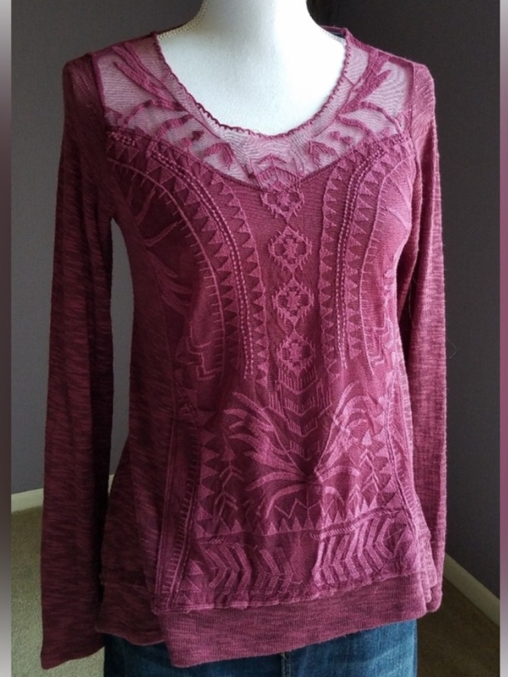 Xhilaration Embroidered Top Small NWOT